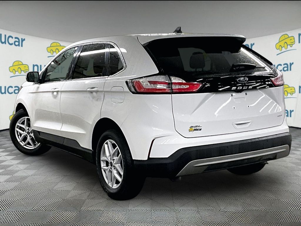 2022 Ford Edge — photo 4