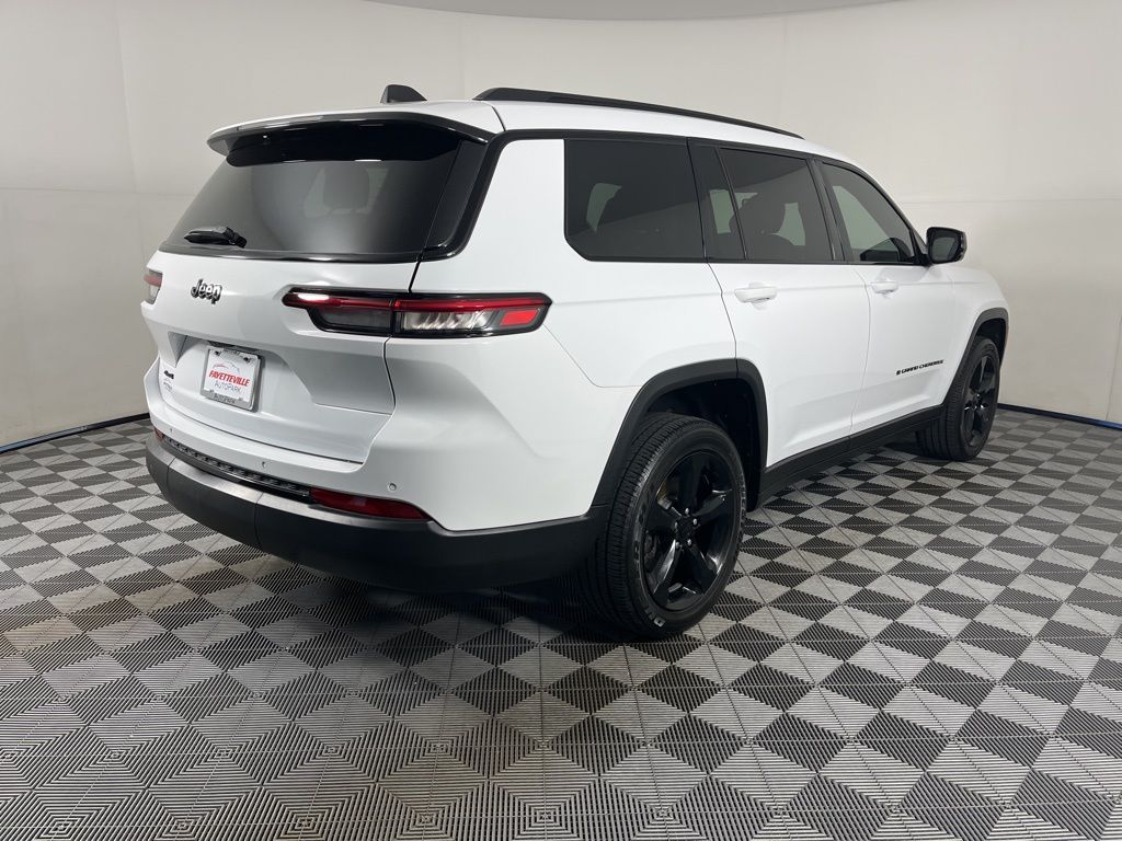 Thumbnail: 2023 Jeep Grand Cherokee L - 5