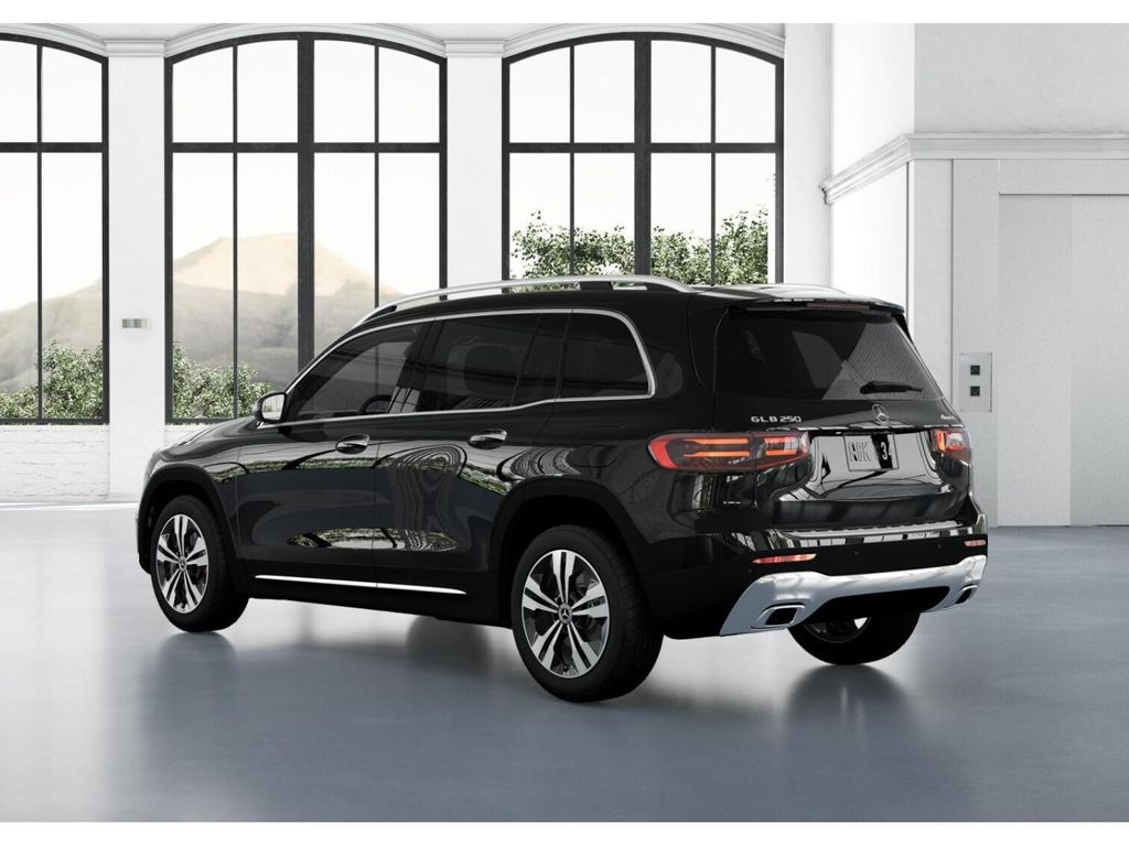 2025 Mercedes-Benz GLB 250 29