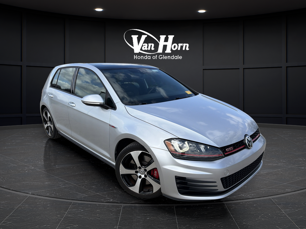 2017 Volkswagen Golf GTI 2.0T SE 4-Door FWD