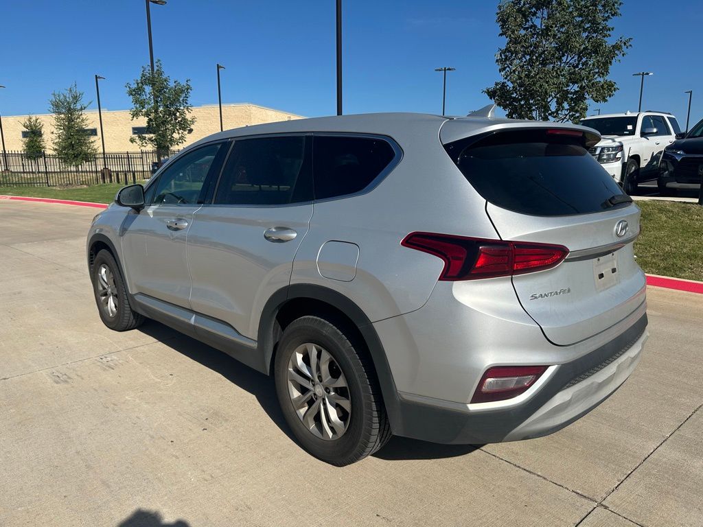 Thumbnail: 2019 Hyundai Santa Fe - 4