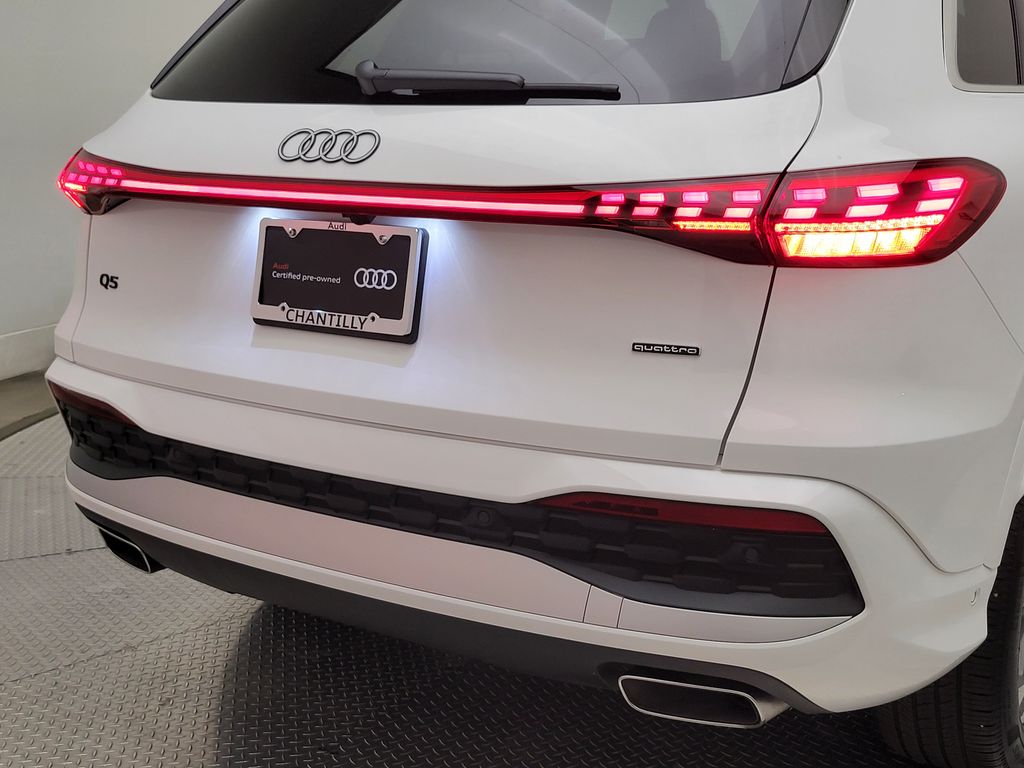 Thumbnail: 2025 Audi Q5 - 8