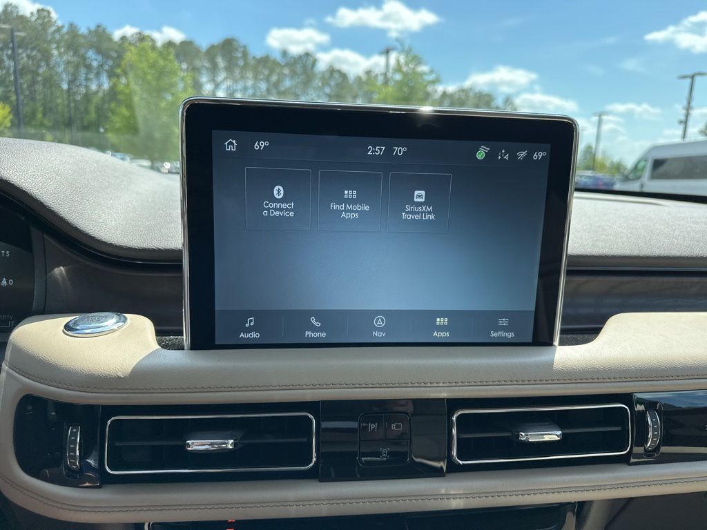 2021 Pristine White Lincoln Aviator Reserve AWD SUV