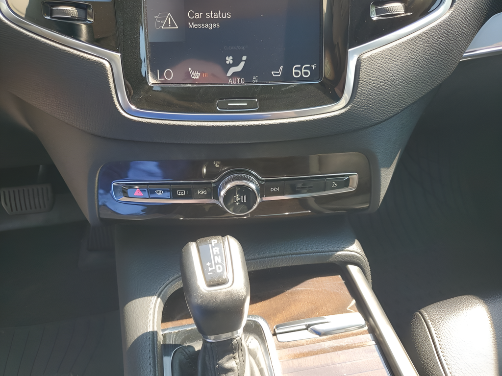 Used Car 2017 Volvo Xc90  T5 Momentum For Sale Under $20,000 In Austin, Texas