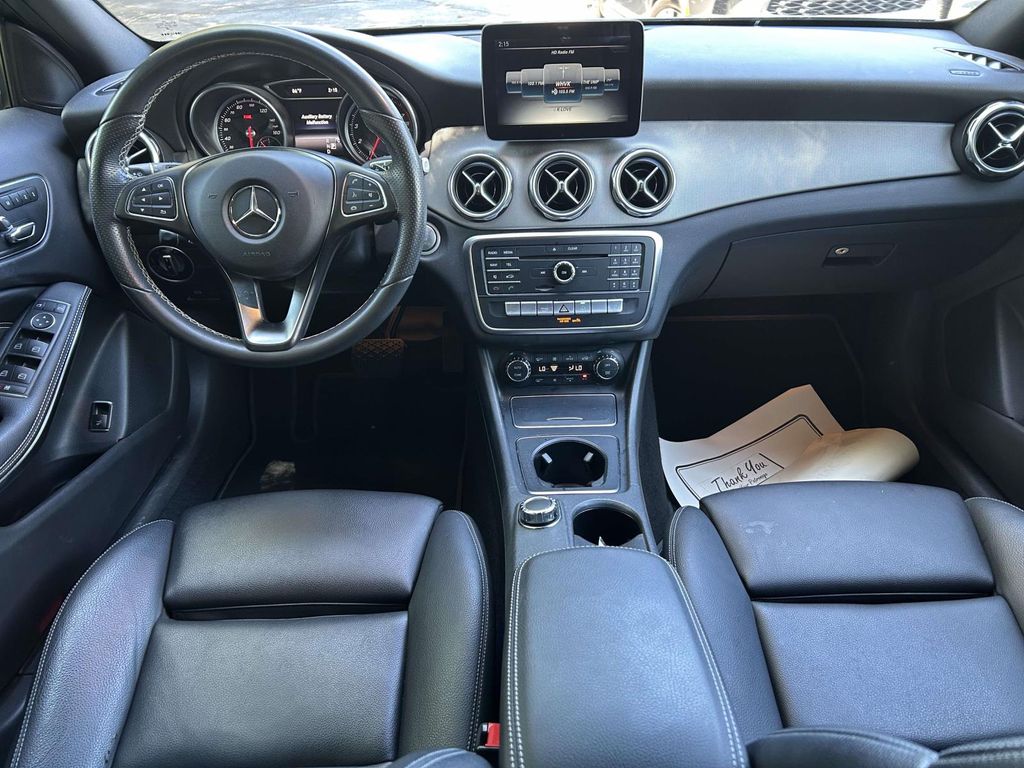 Used 2018 Gray Mercedes-Benz GLA 250 image 10