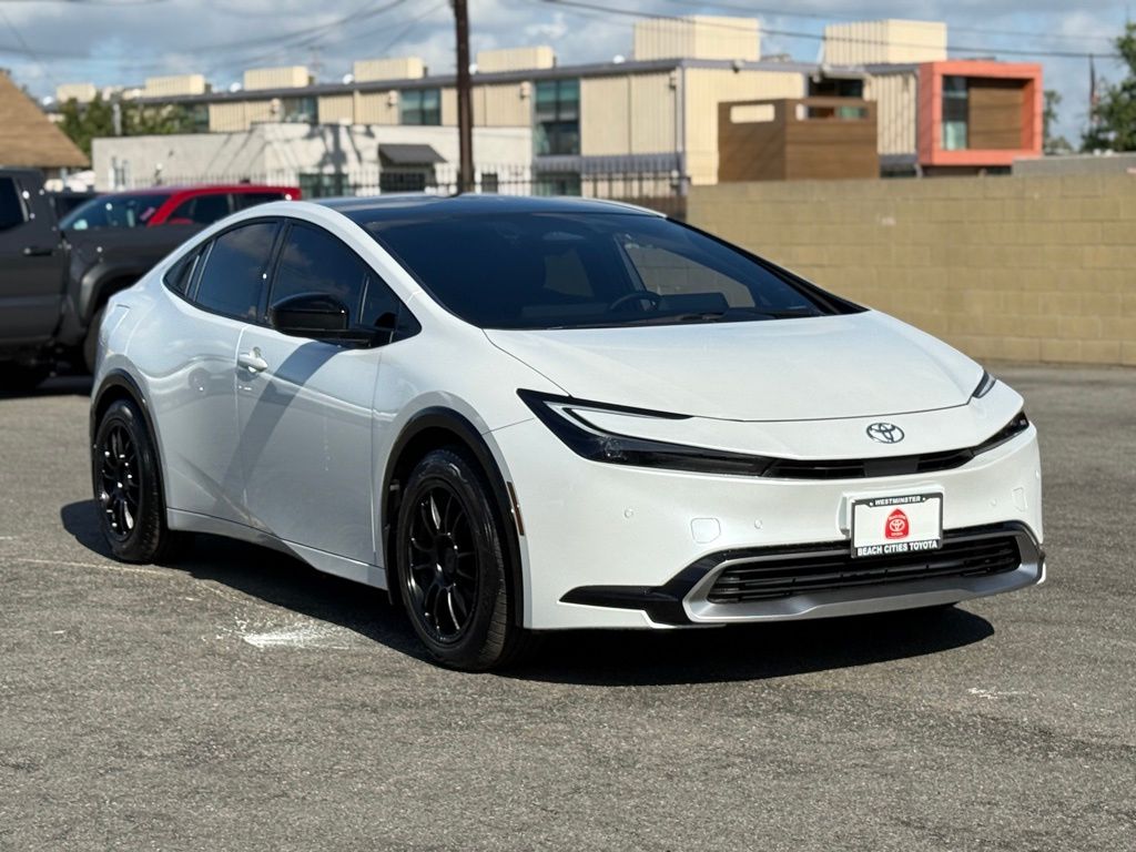 White (Wind Chill Pearl) 2024 Toyota Prius Prime XSE Premium FWD Hatchback Front-Wheel Drive Continuously Variable Transmission