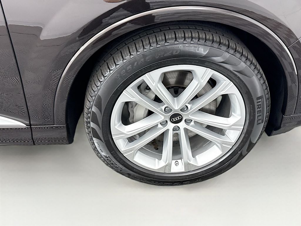 Thumbnail: 2026 Audi Q7 - 31