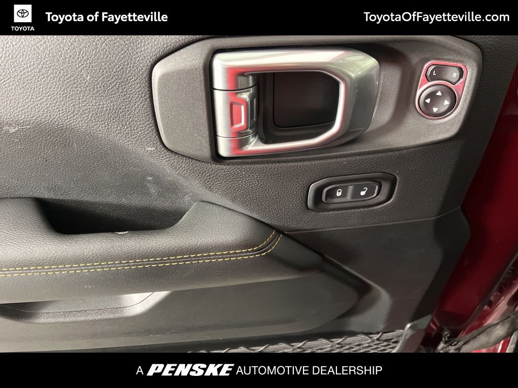 Thumbnail: 2021 Jeep Gladiator - 23