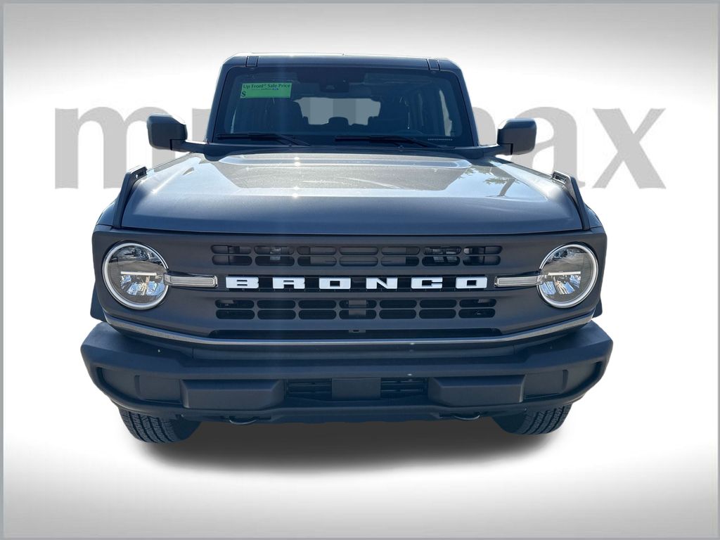 2025 Ford Bronco Base photo 8
