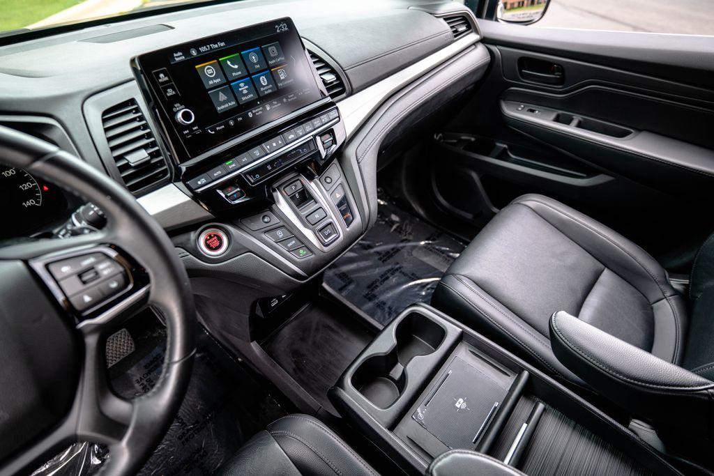 Used 2025 Honda Odyssey Van