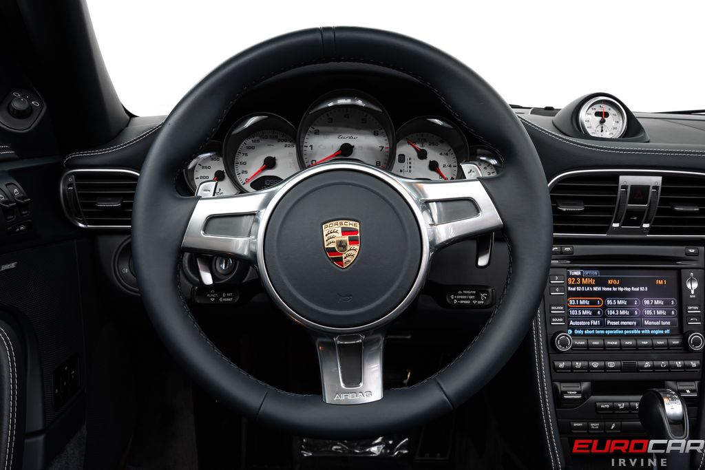 2010 Porsche 911 Turbo - Photo 30