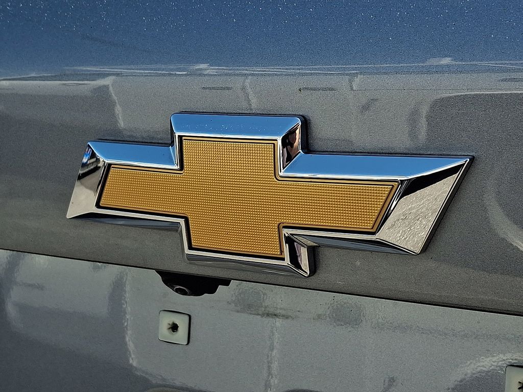 2025 Chevrolet Equinox LT Gray at Klick Lewis Buick Chevrolet
