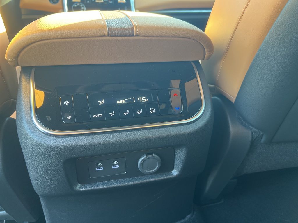 2025 Aspen White Tricoat Nissan Armada SL RWD SUV