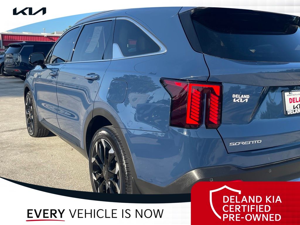 Used 2025 Kia Sorento SUV