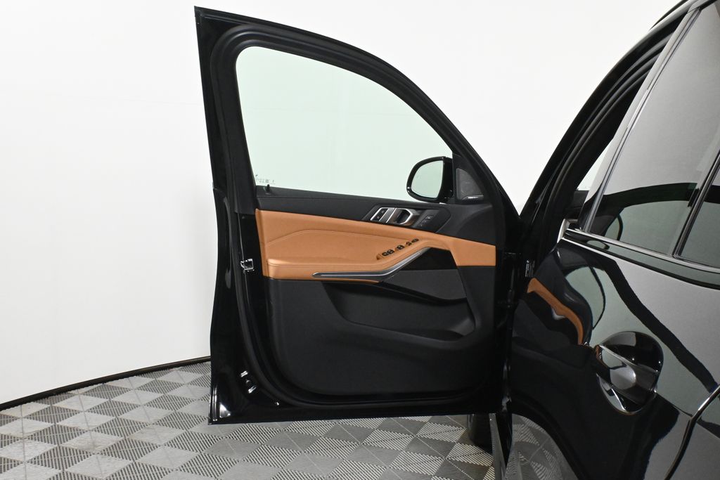 Thumbnail: 2026 BMW X5 - 29