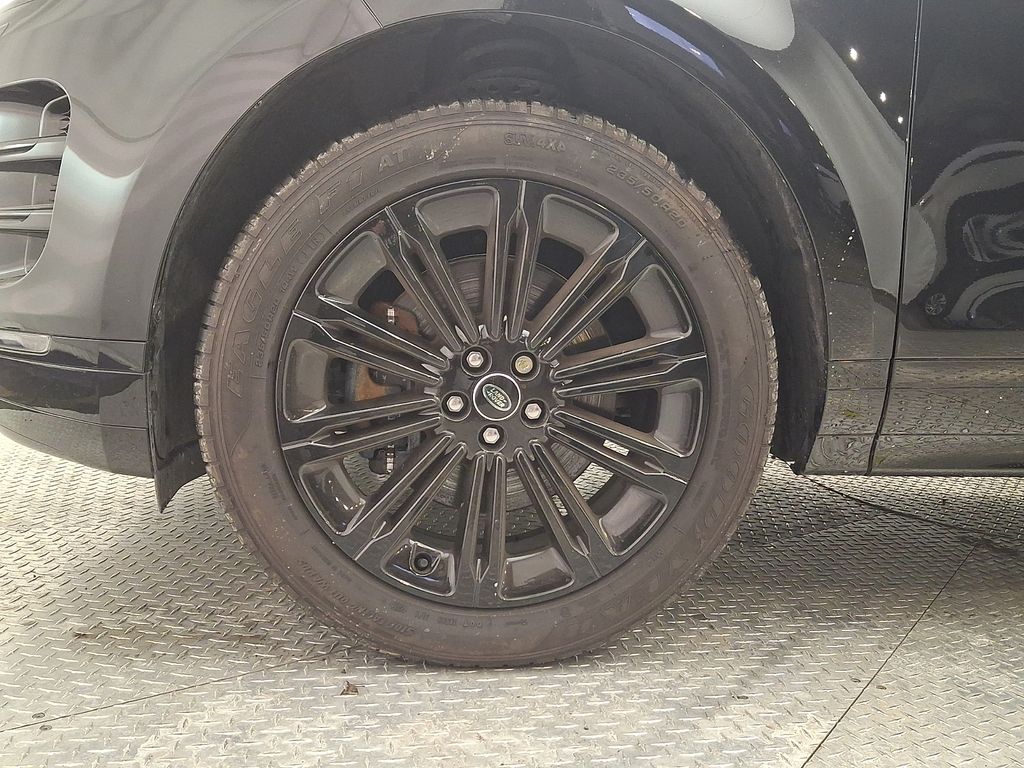 Thumbnail: 2025 Land Rover Range Rover Evoque - 8