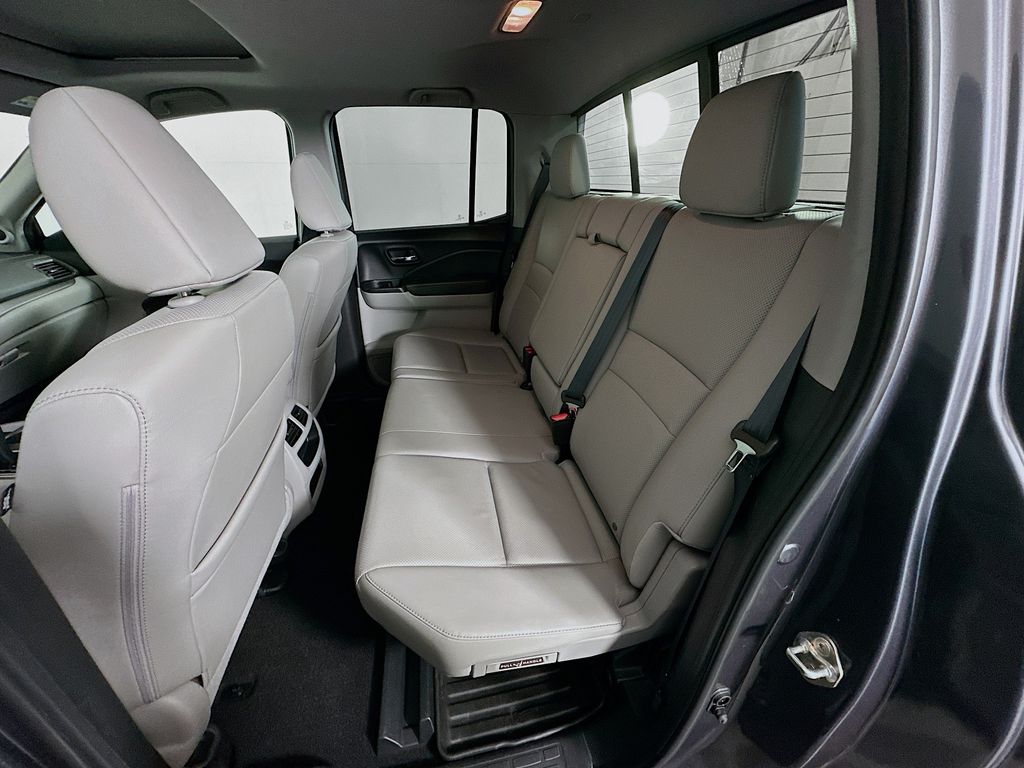 Thumbnail: 2019 Honda Ridgeline - 25