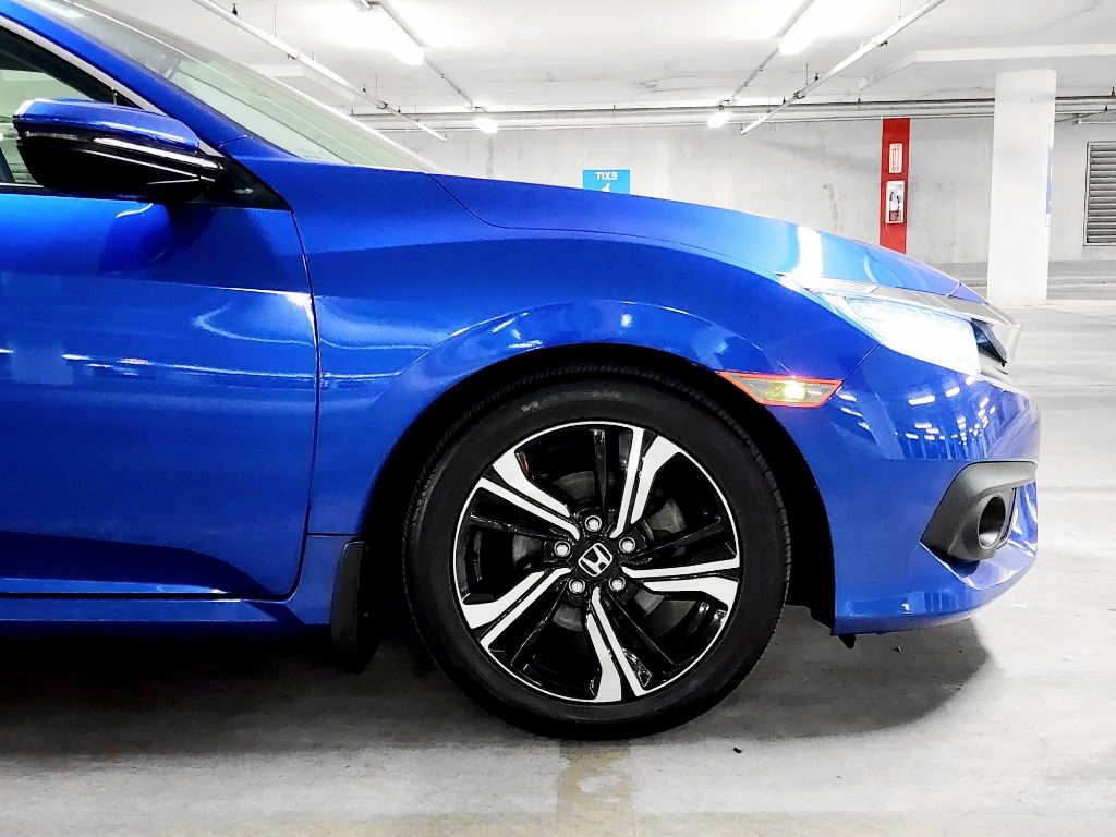 2018 Honda Civic Touring 18