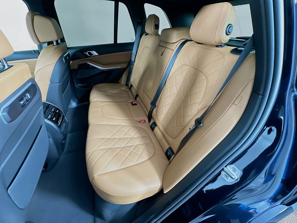 Thumbnail: 2026 BMW X5 - 17