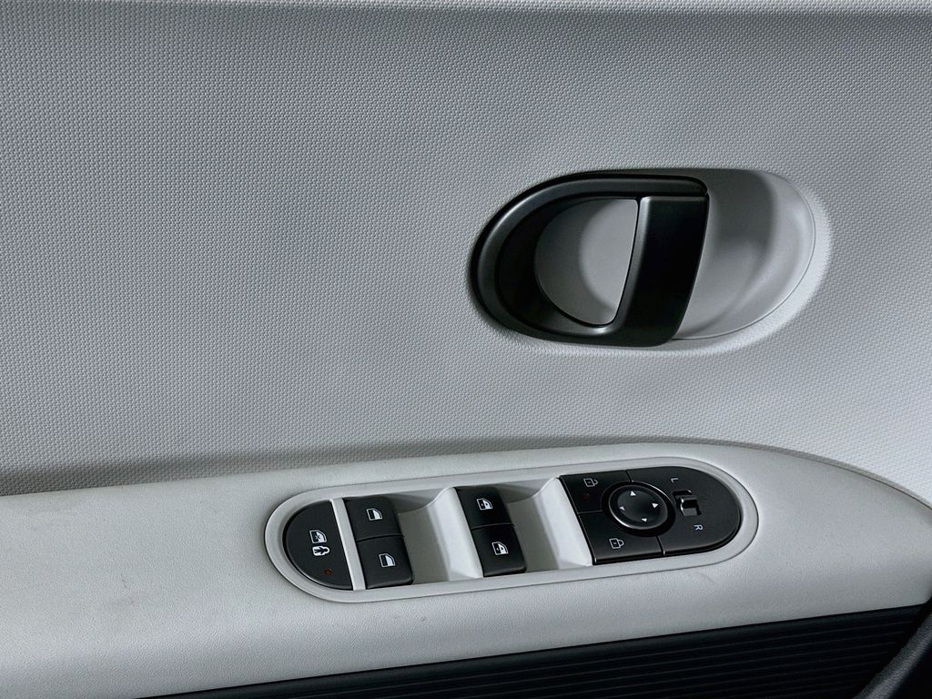 Thumbnail: 2027 Hyundai Ioniq 5 - 19