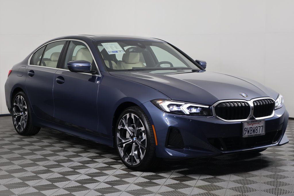 Thumbnail: 2026 BMW 3 Series - 3