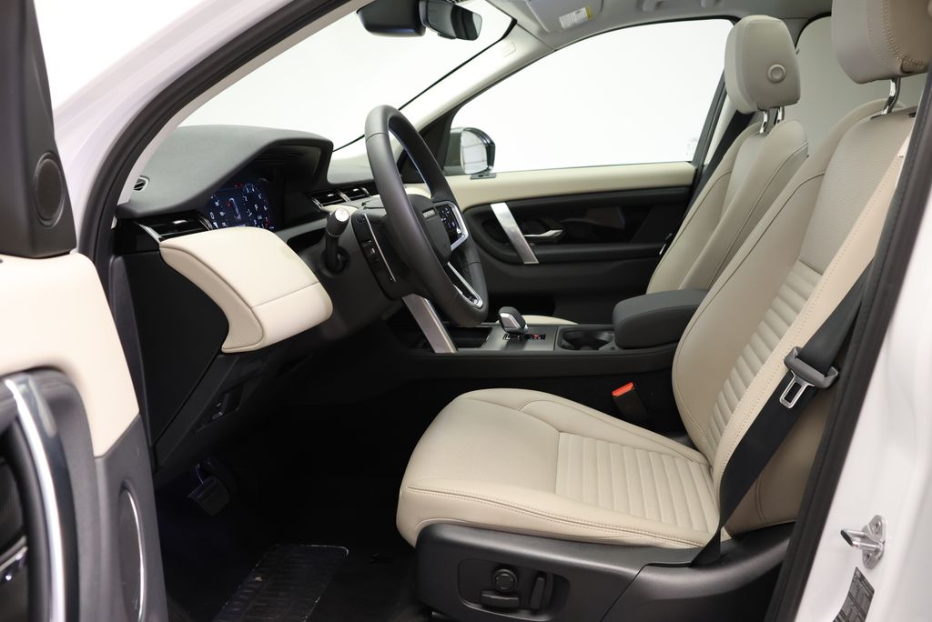 Thumbnail: 2025 Land Rover Discovery Sport - 29