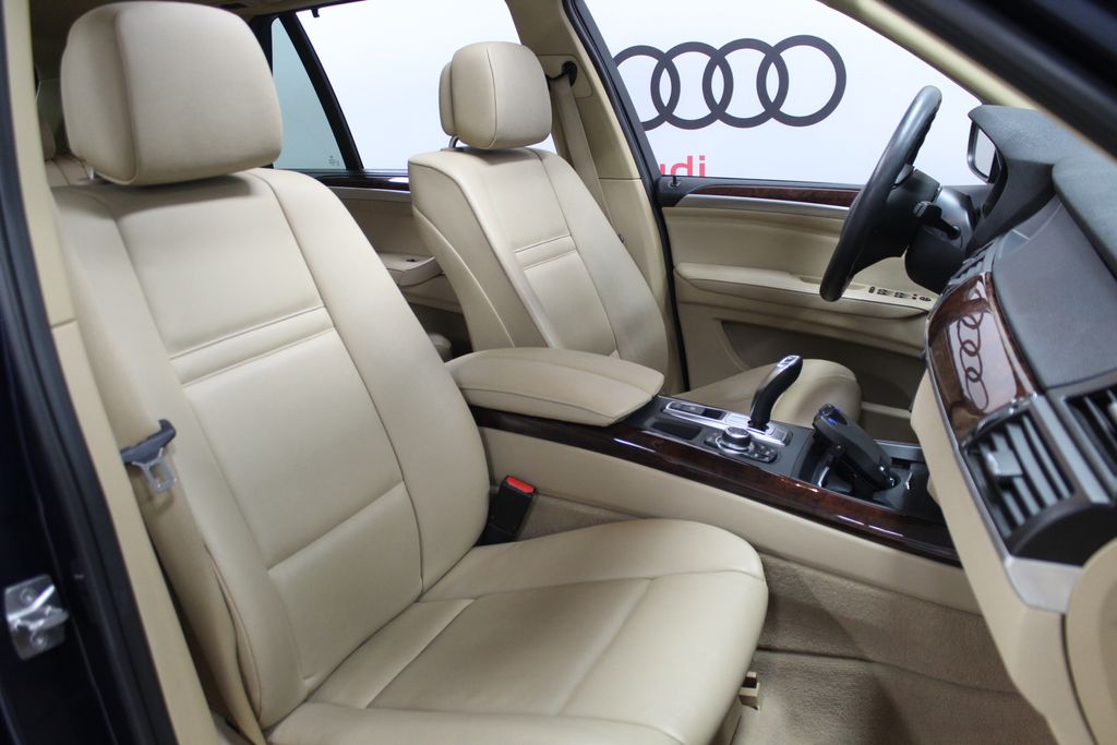 2012 BMW X5 xDrive35i 27