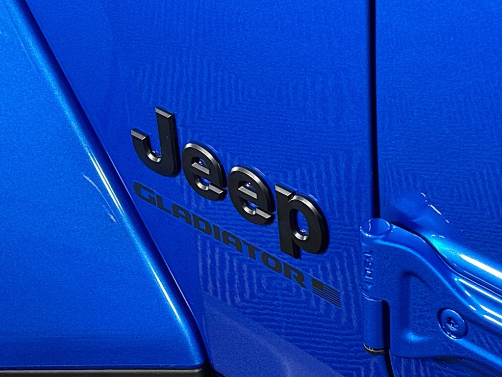 2025 Jeep Gladiator Sport