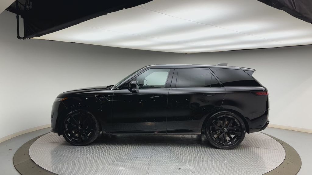 Thumbnail: 2024 Land Rover Range Rover Sport - 5