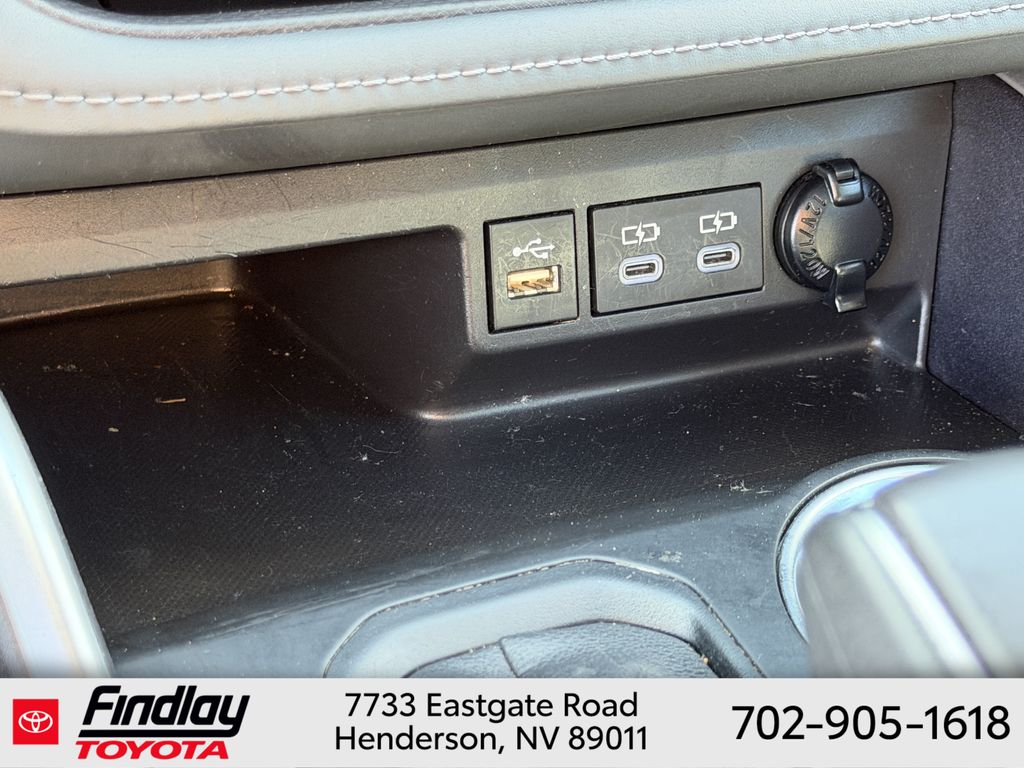 Used 2024 Toyota Highlander SUV