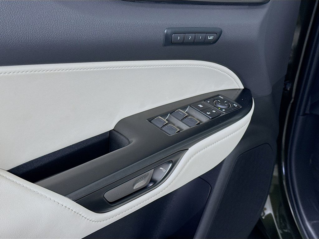 2025 Lexus NX Hybrid 350h Luxury 20