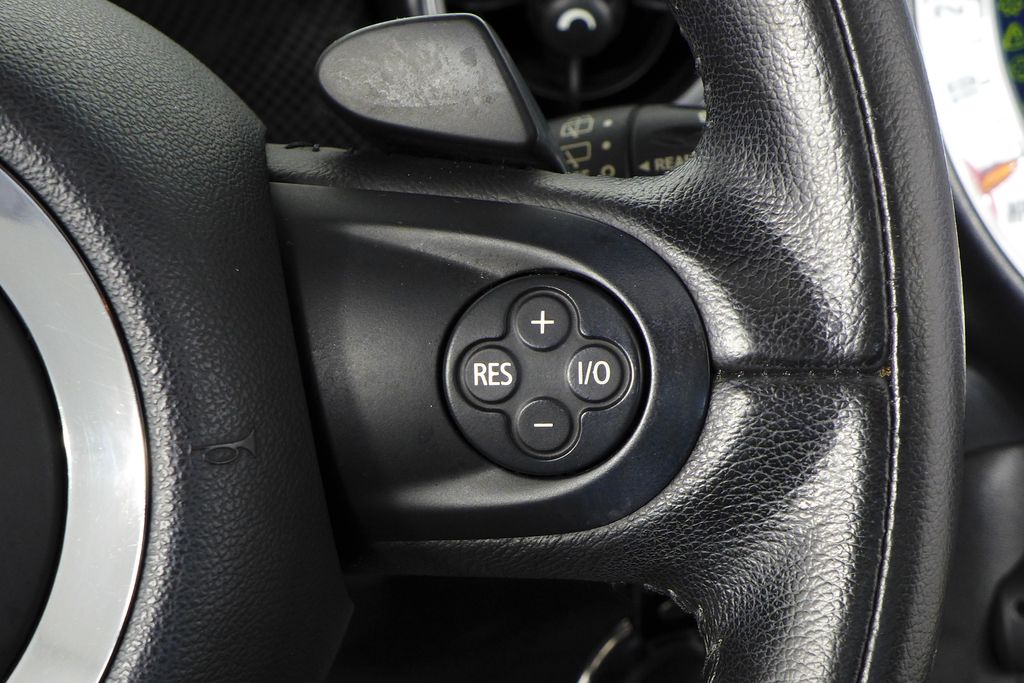 Thumbnail: 2011 MINI Cooper Clubman - 27