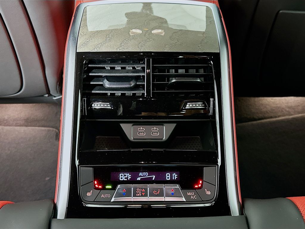 Thumbnail: 2026 BMW 8 Series - 18