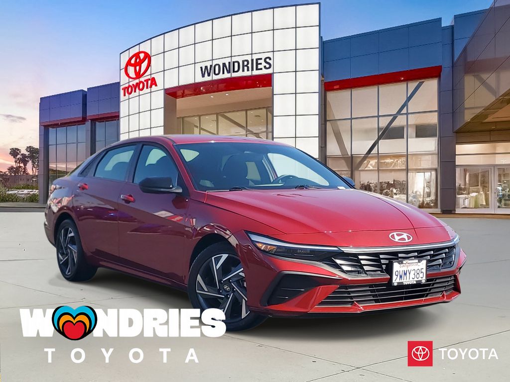 Ultimate Red 2025 Hyundai Elantra Sedan Front-Wheel Drive Continuously Variable Transmission