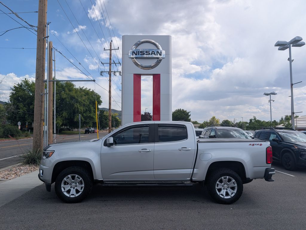 Silver Ice Metallic 2017 Chevrolet Colorado Pickup Truck Four-Wheel Drive 8-Speed Automatic