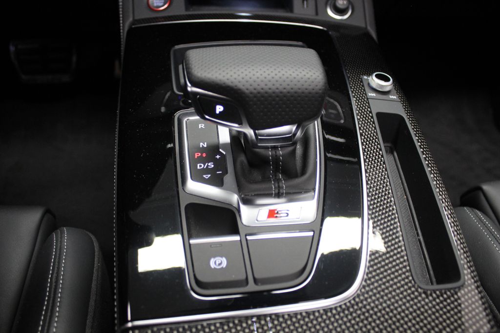 Thumbnail: 2024 Audi SQ5 - 15