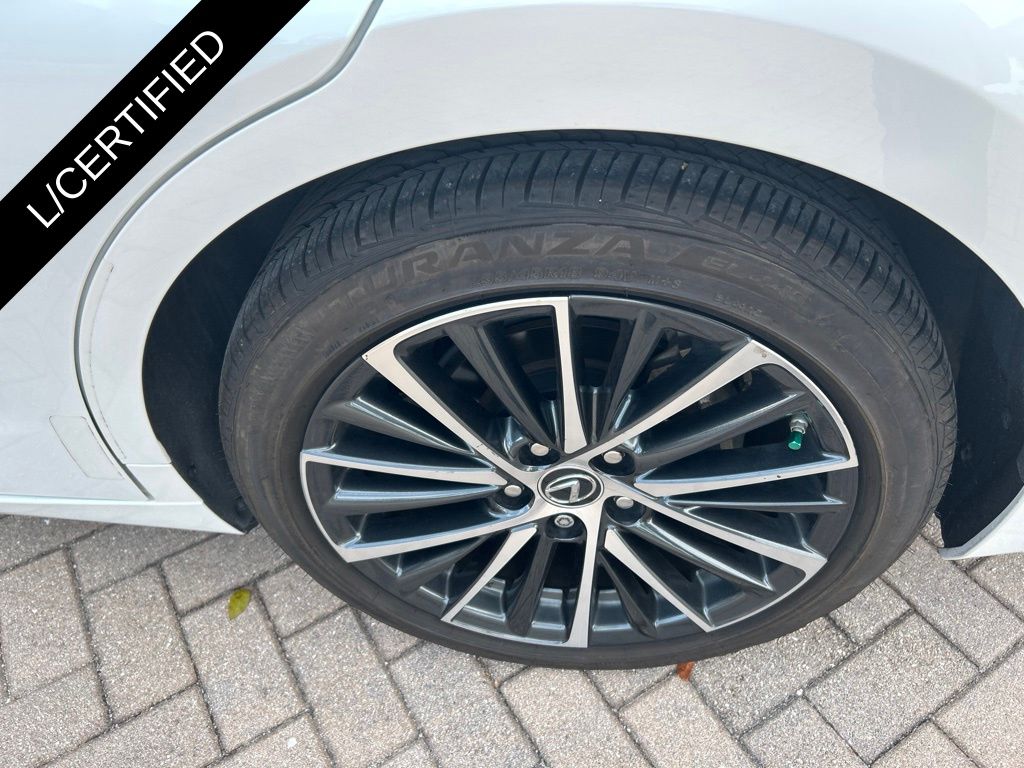 Certified Used 2024 White Lexus 300h image 12