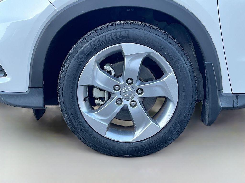 2022 Honda HR-V LX White at AutoSavvy Houston Southwest