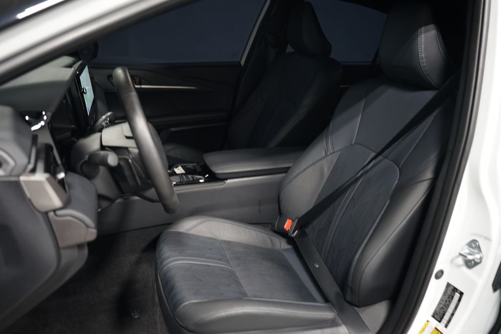 2025 Toyota Camry XSE 6