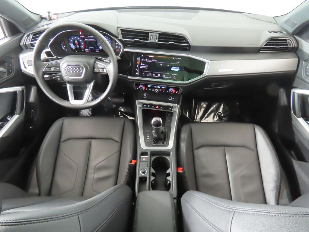 Thumbnail: 2025 Audi Q3 - 12