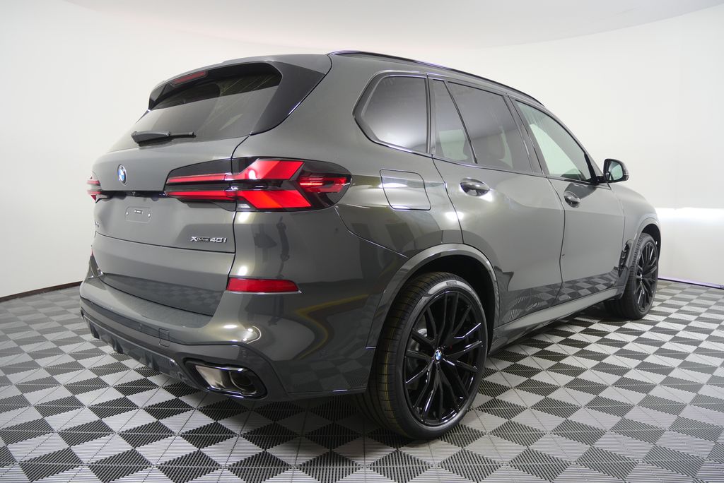 Thumbnail: 2026 BMW X5 - 3