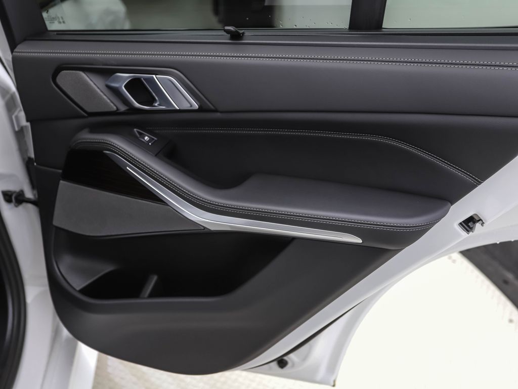 Thumbnail: 2026 BMW X5 - 24