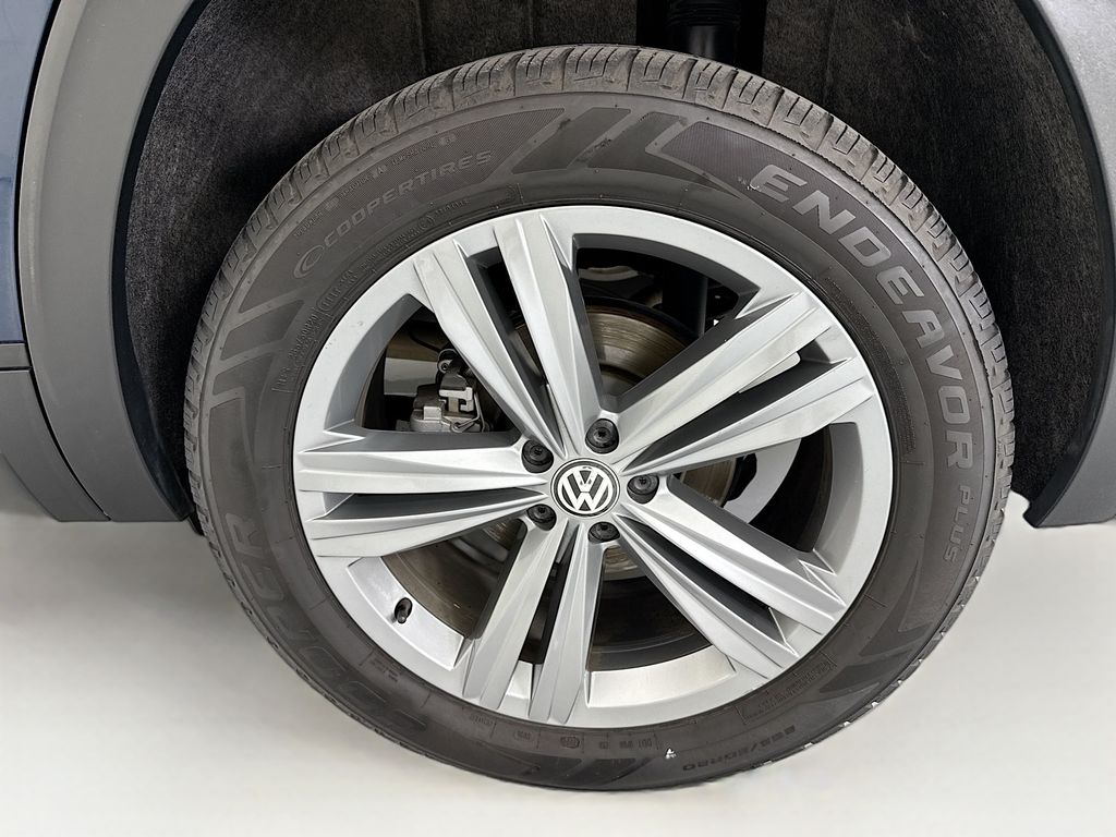 Thumbnail: 2021 Volkswagen Atlas - 30