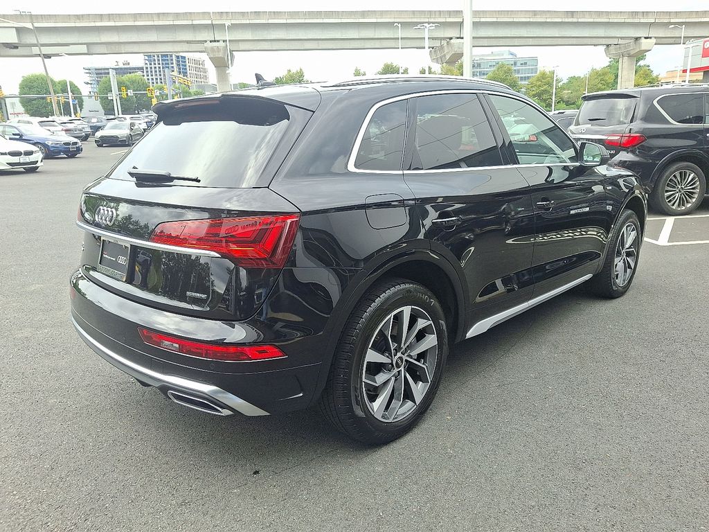 Thumbnail: 2023 Audi Q5 - 4