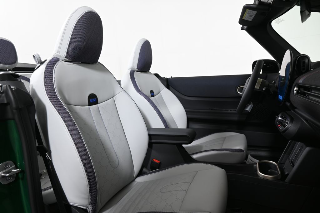Thumbnail: 2026 MINI Cooper - 27