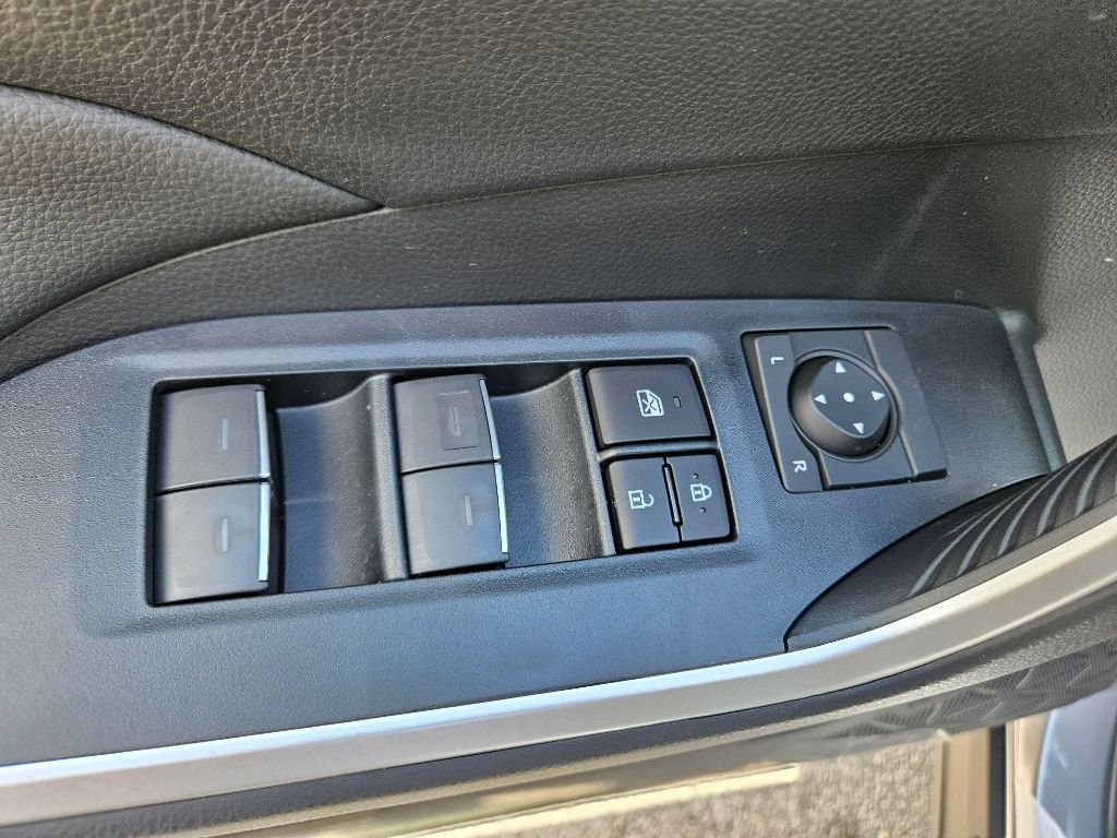 Thumbnail: 2024 Toyota RAV4 - 17