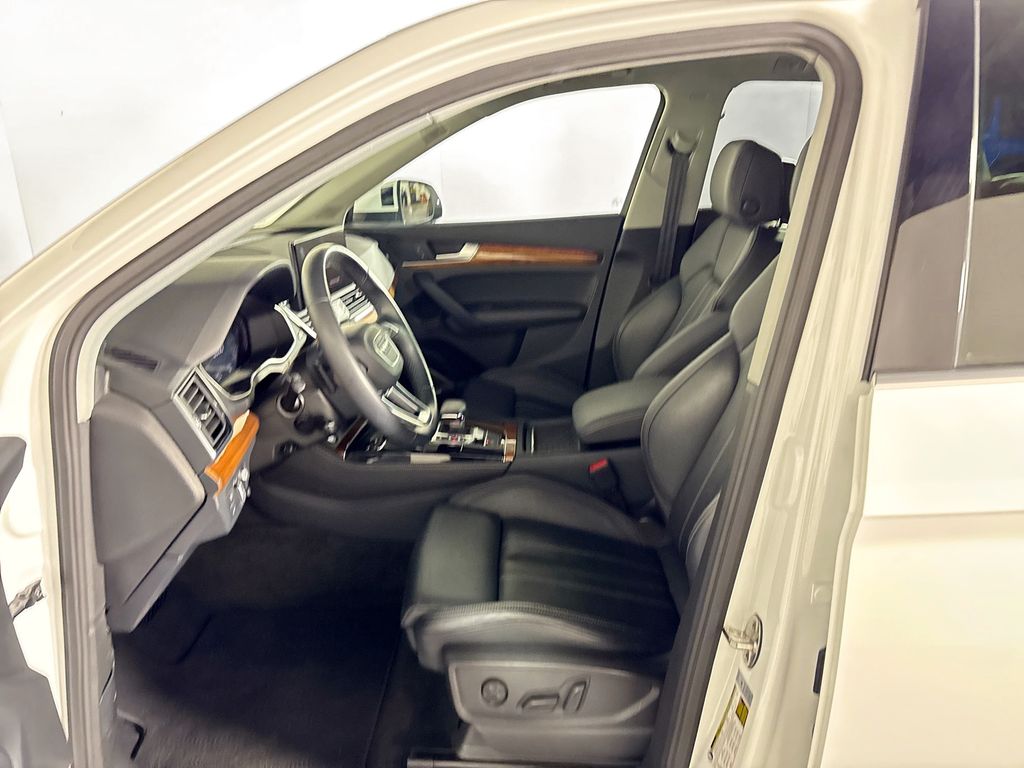 2023 Audi Q5 45 S line Prestige