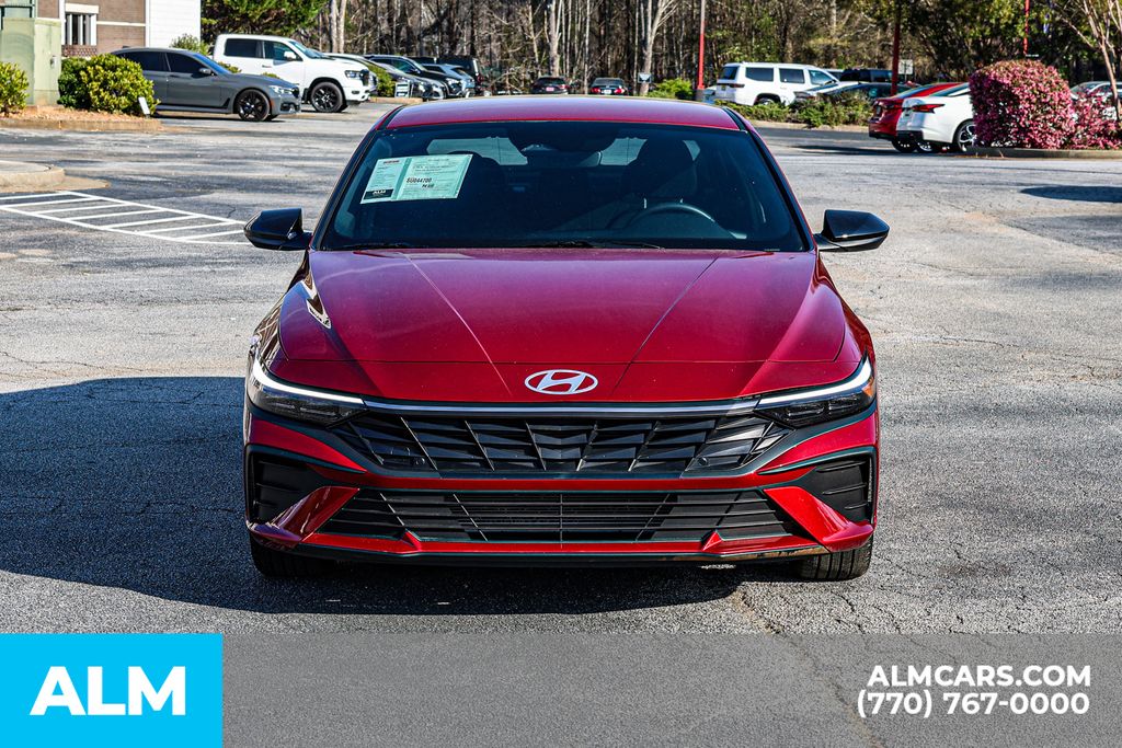 Used 2025 Red Hyundai SEL Sport image 10