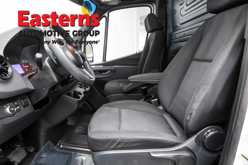 Used 2019 White Freightliner Base image 14