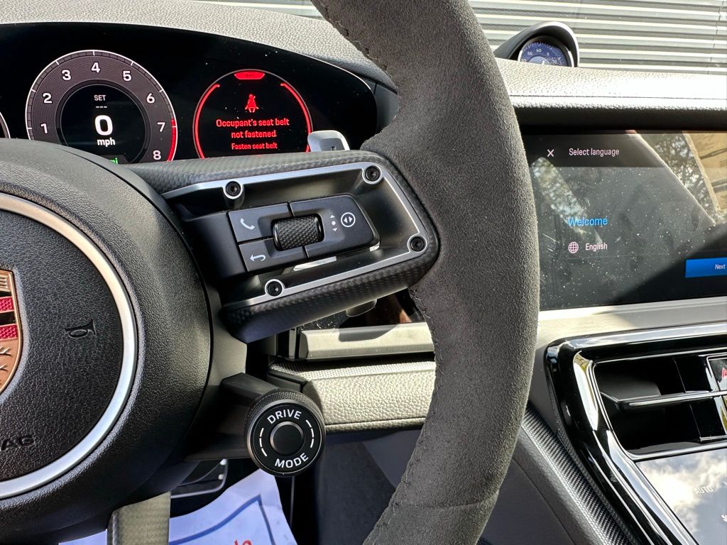 Thumbnail: 2025 Porsche Panamera - 19